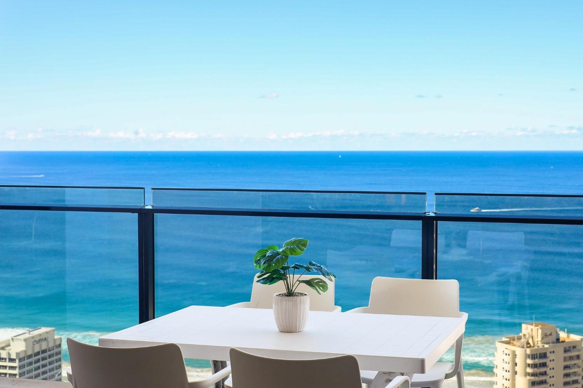 Circle On Cavill 2, 3, 4 & 5 Bedroom Skyhomes & Sub Penthouses By Gold Coast Holidays Luaran gambar