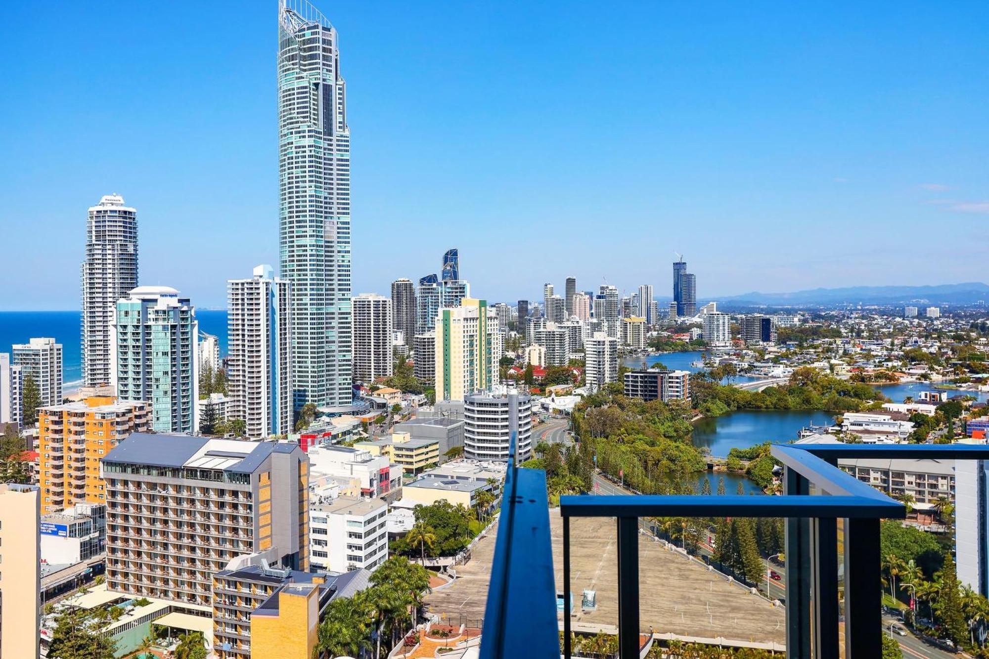 Circle On Cavill 2, 3, 4 & 5 Bedroom Skyhomes & Sub Penthouses By Gold Coast Holidays Luaran gambar